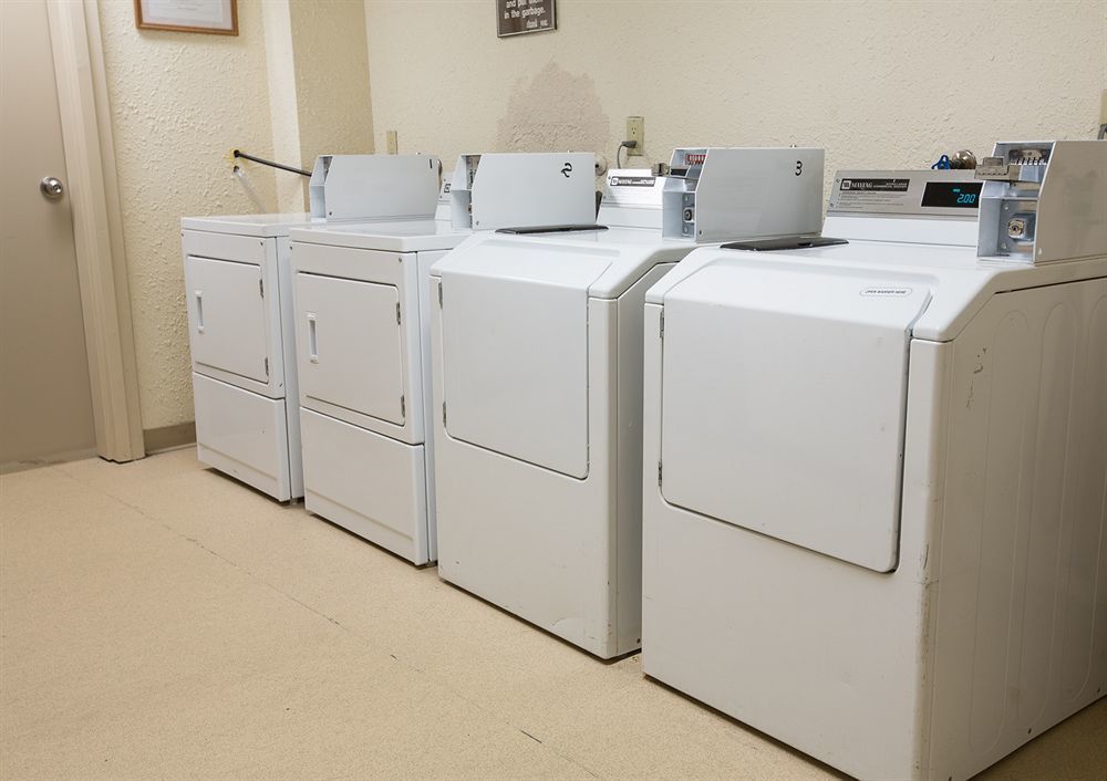 Capital Suites Yellowknife Ngoại thất bức ảnh
